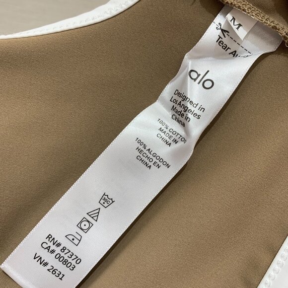 Women ALO Yoga shorts + tank top - Picture 6 of 9